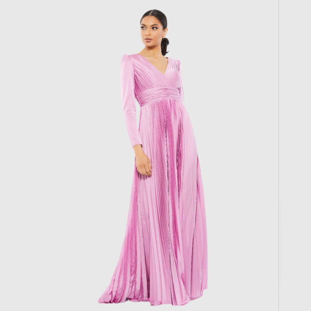 Mac Duggal Pleated‎ Long Sleeve V-Neck Gown Size 16 Lilac Pink Satin Puff
